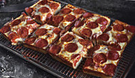 Jet's Pizza food