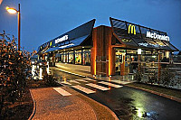 Mac Donald's outside