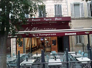 Le Champoreau inside