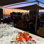 SKY Waikiki Raw Bar inside