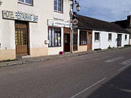 Auberge Du Canal inside