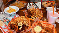 Hooters Fox Valley food