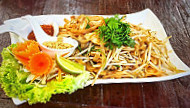 Pad Thai food