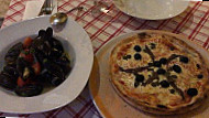 Pizzeria Calimero food