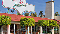 Giannino's outside