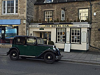 The Royal Oak outside