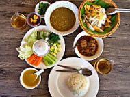 ဇေယျာသီရိလမ်း ရခိုင်ထမင်းဆိုင် food