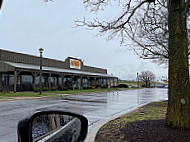 Cracker Barrel Old Country Store outside