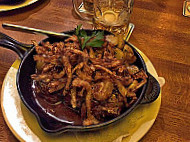 André Frey Wirtshaus Wolfbräu food