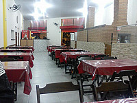 Pizzaria Luar inside