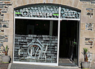 O Quatorze outside