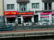 Pizza Team Deutz Köln outside