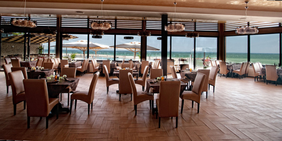 Le Premier Constanta Dentro