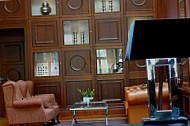 K-lounge Kempinski inside