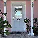 Florida Keys Steak Lobster House outside