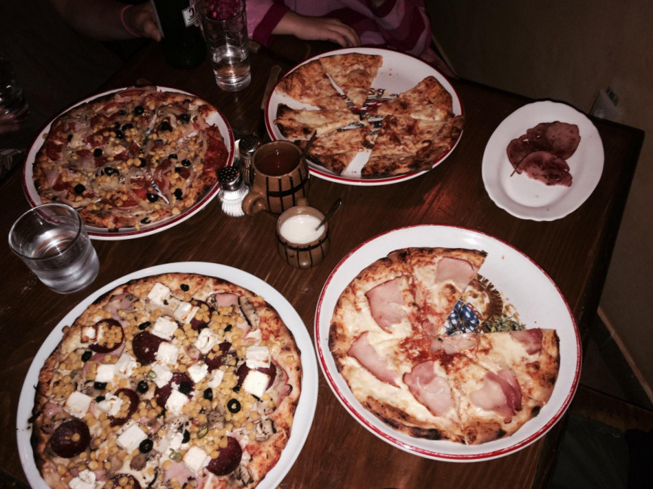 Pizza Hot În interior