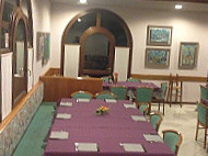 Pizzeria La Fontanina inside