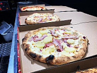 Pizza Piccola Italia food