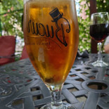 Cocoșu' Roșu Nourriture