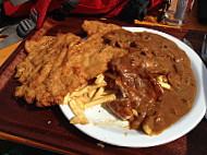 Rosi's Schnitzlhutte Sportalm food