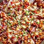 Round Table Pizza food