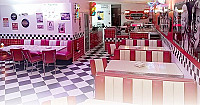 Bella Pizza Diner Evora inside