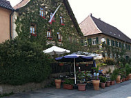 Gasthof Schiff outside