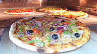 Pizza Leo food