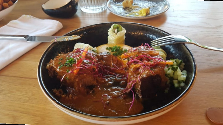 restaurant image