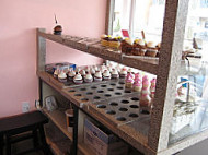 Gigi's Cupcakes food