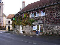 La Vieille Auberge outside