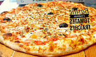 Pizza Zazza food