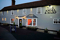 Angel And Harp, Dunmow outside