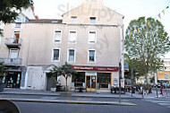 Restaurant Maitre Pierre outside