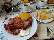 Hartley's Beach Shop And Cafe food