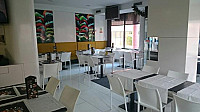 Pizzaria Padock inside