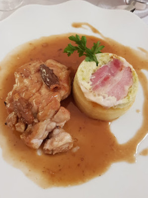 restaurant image