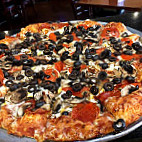 Me-n-ed's Neighborhood Pizza Parlor food