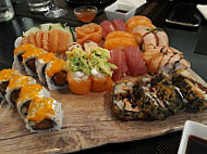 Sheng Li Sushi House food