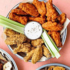 Hooters Fox Valley food