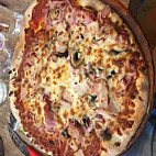 La Taverne Des Pizzas food