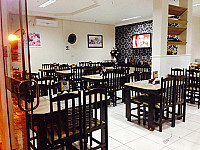 La Cazza Pizzaria inside