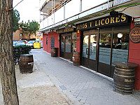 Bodega Amistad outside