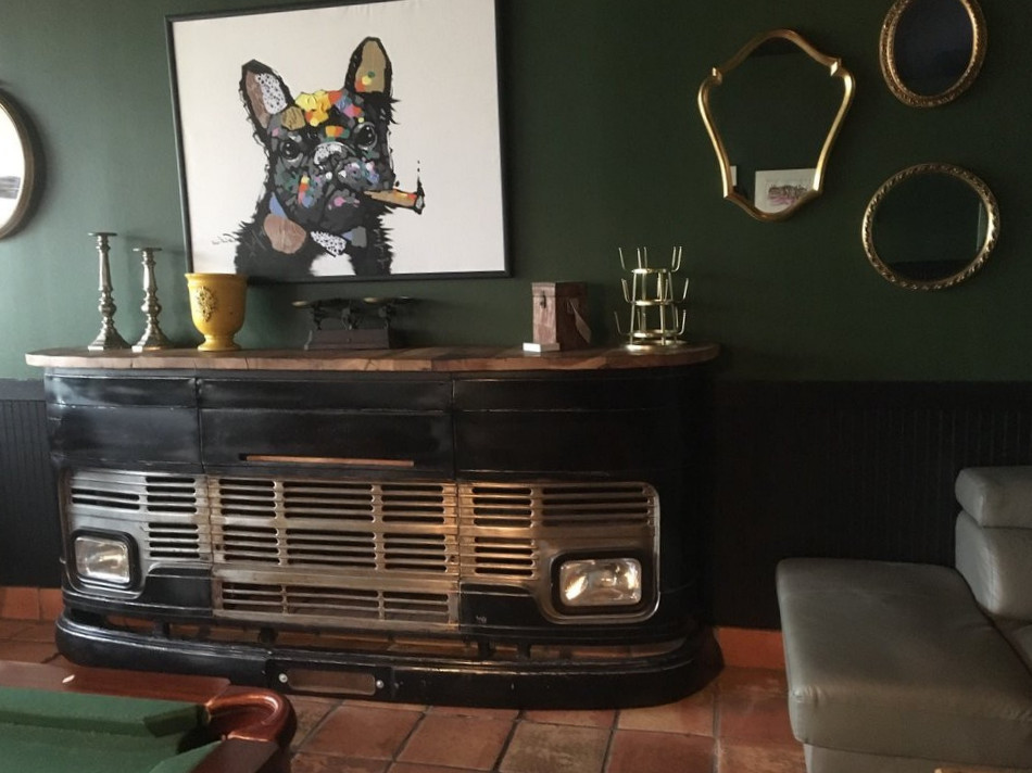 restaurant image