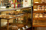 Dobbit Bakehouse food