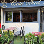 Cote Sud outside