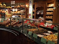 Leyes Boulangerie-Patisserie food