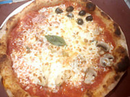 A Casetta Di Pizza food