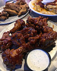 Pluckers Wing food