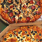 Round Table Pizza food